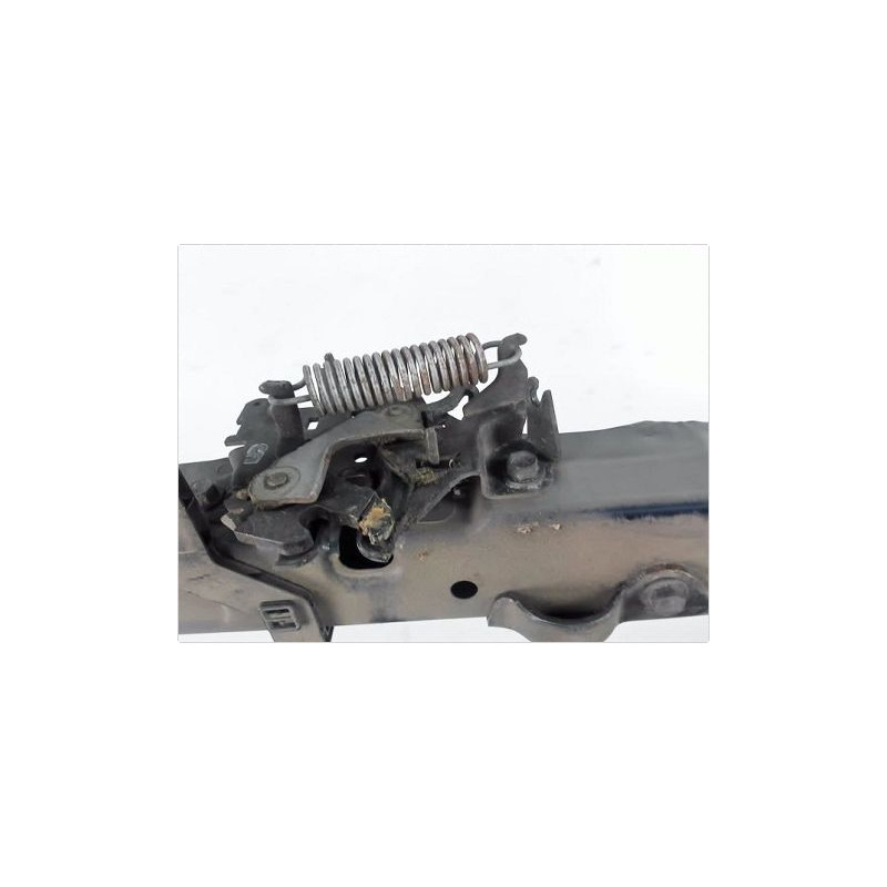 TRAVERSE SUPERIEURE ARMATURE AVANT TOYOTA RAV4