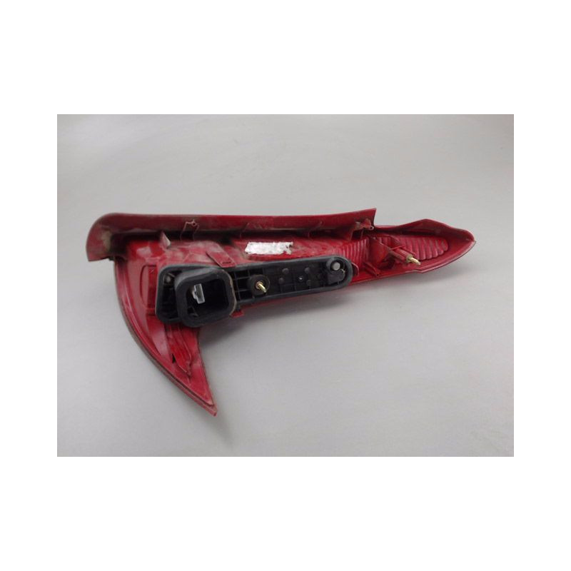 FEU ARRIERE GAUCHE  PEUGEOT 206