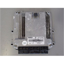 CALCULATEUR MOTEUR RENAULT TRAFIC