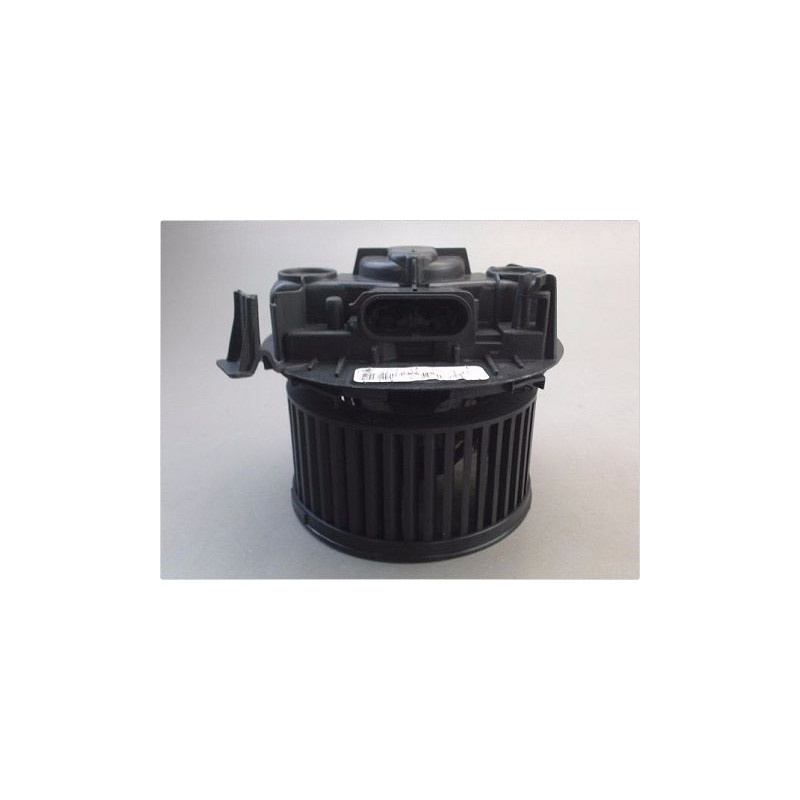 MOTEUR VENTILATEUR CHAUFFAGE NISSAN MICRA