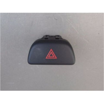 BOUTON DE WARNING NISSAN MICRA