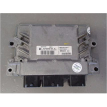 CALCULATEUR MOTEUR RENAULT CLIO