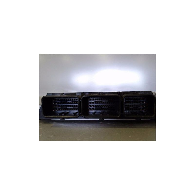CALCULATEUR MOTEUR RENAULT MEGANE