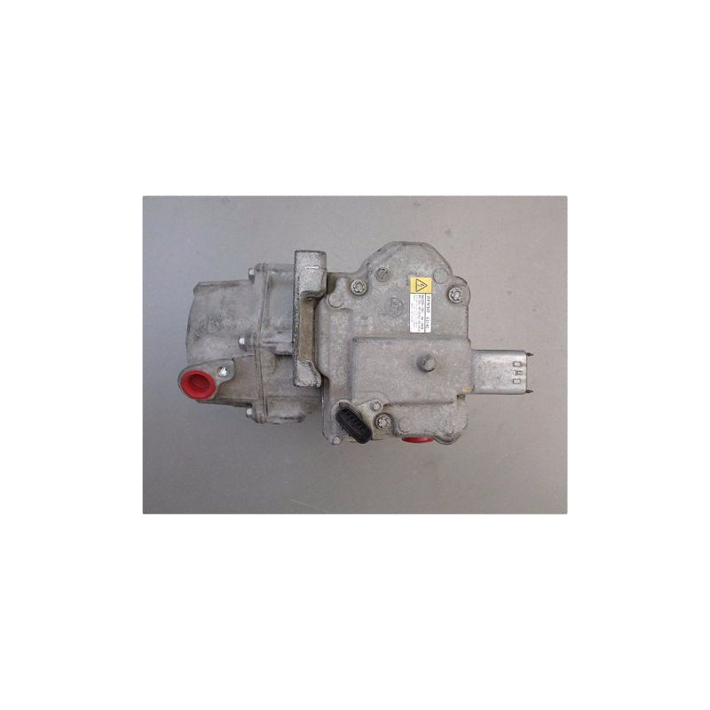 COMPRESSEUR AIR CONDITIONNE TOYOTA YARIS