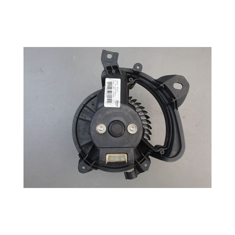 MOTEUR VENTILATEUR CHAUFFAGE OPEL CORSA