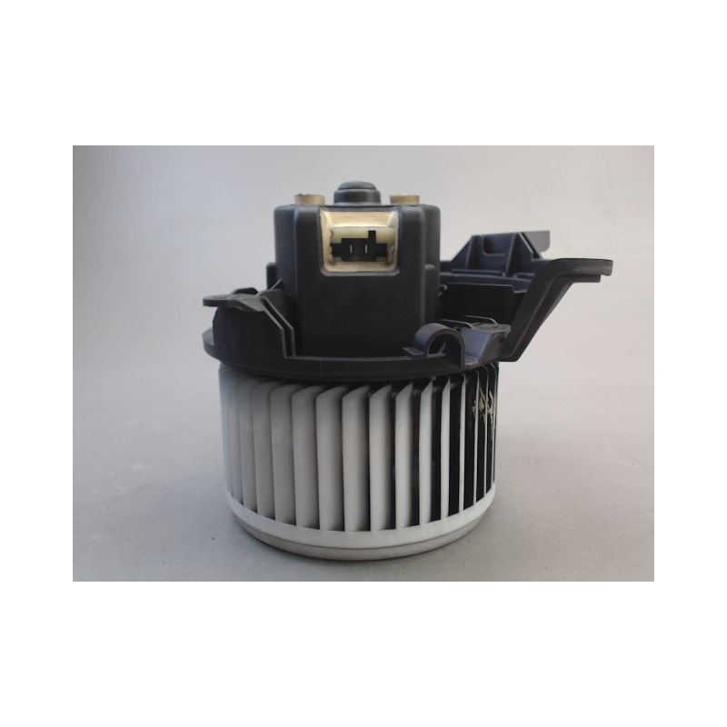 MOTEUR VENTILATEUR CHAUFFAGE OPEL CORSA