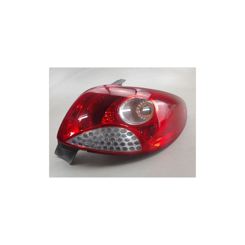 FEU ARRIERE DROIT PEUGEOT 206