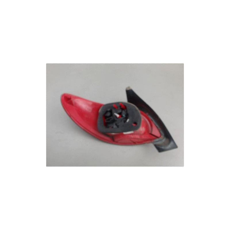 FEU ARRIERE DROIT PEUGEOT 206