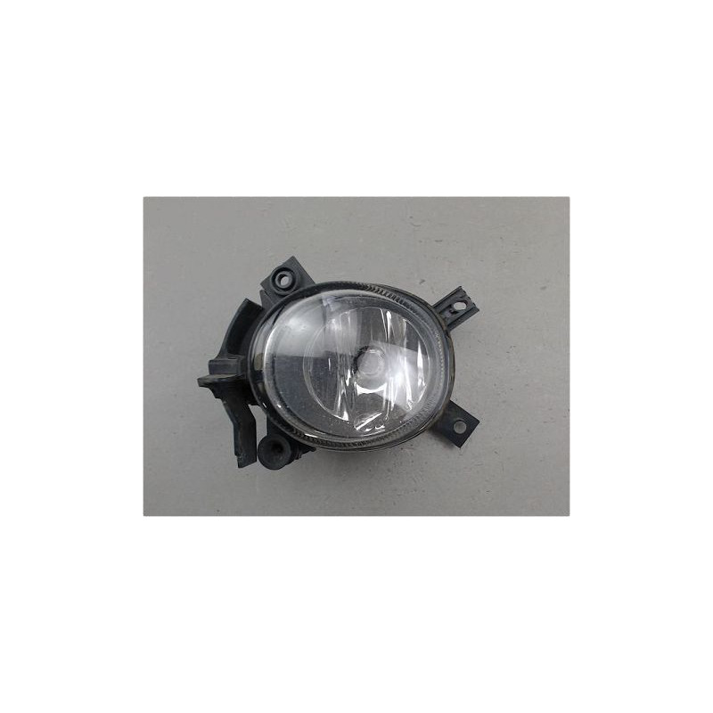 PHARE ANTIBROUILLARD AVANT GAUCHE AUDI A4