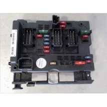 BOITE A FUSIBLES PEUGEOT 206