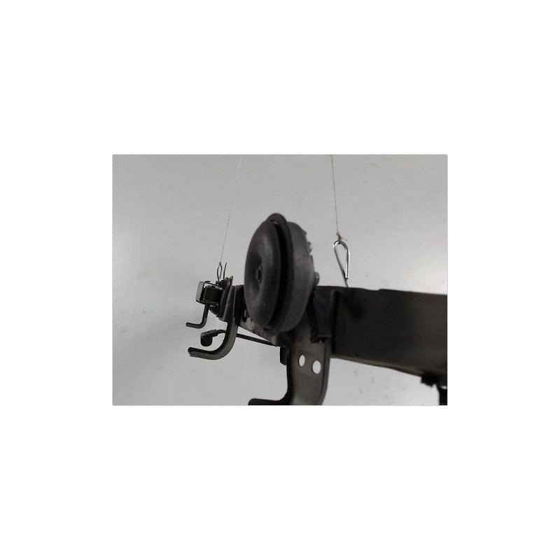 TRAVERSE SUPERIEURE ARMATURE AVANT NISSAN MICRA