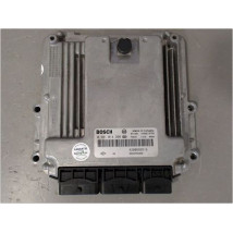 CALCULATEUR MOTEUR RENAULT TRAFIC