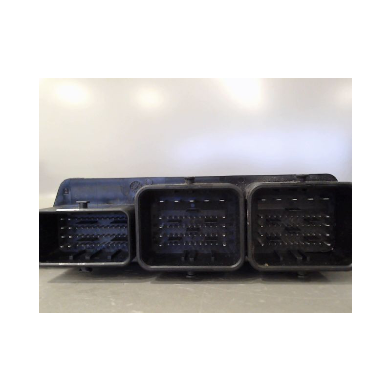 CALCULATEUR MOTEUR FORD C-MAX
