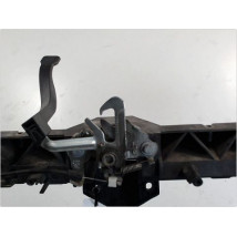 TRAVERSE SUPERIEURE ARMATURE AVANT PEUGEOT 3008