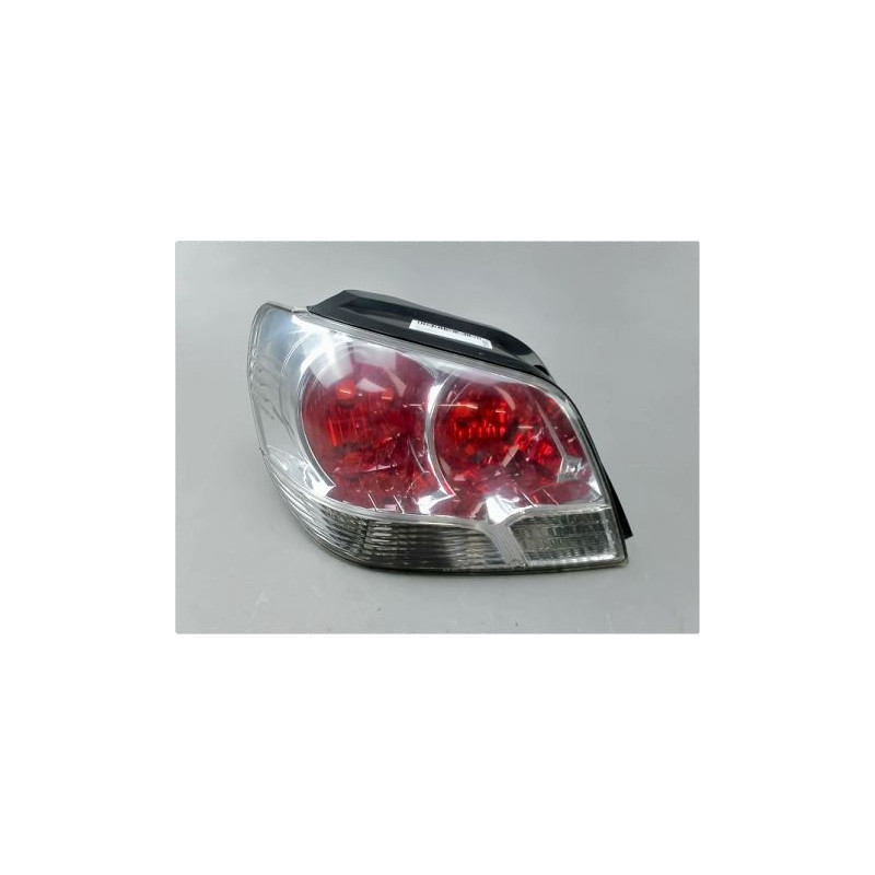 FEU ARRIERE GAUCHE  MITSUBISHI OUTLANDER