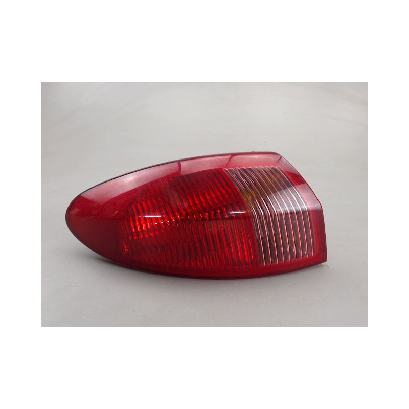 FEU ARRIERE GAUCHE  ALFA ROMEO 147