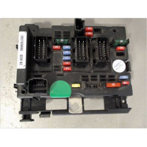 BOITE A FUSIBLES PEUGEOT 206