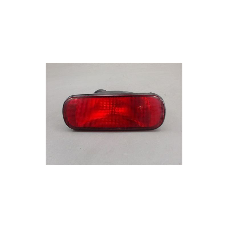 FEU BROUILLARD CENTRAL ARRIERE SUZUKI SWIFT