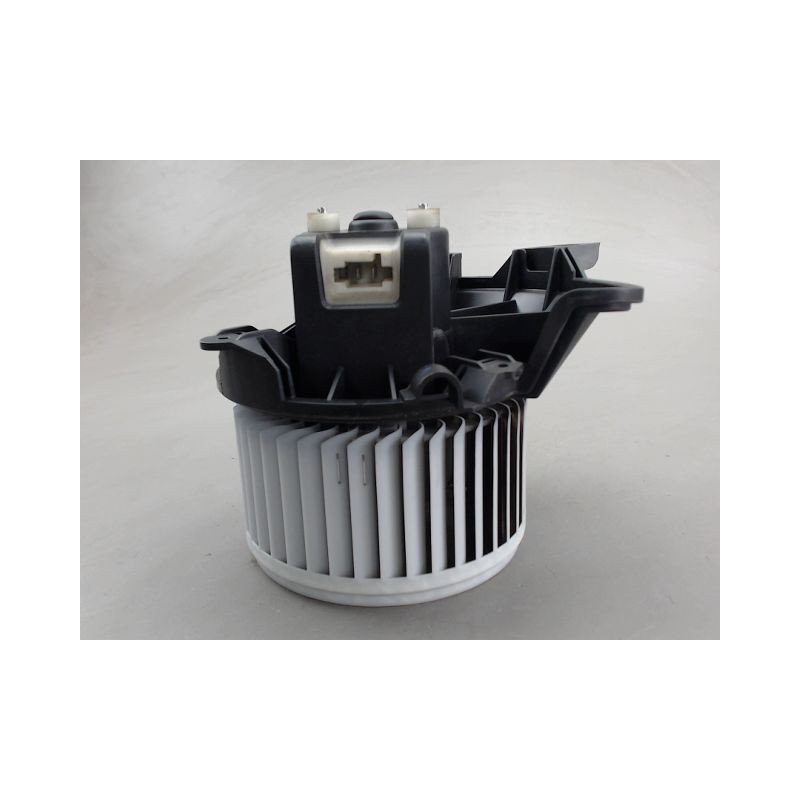 MOTEUR VENTILATEUR CHAUFFAGE OPEL CORSA
