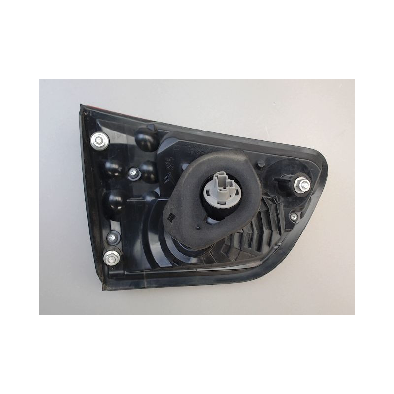 FEU ARRIERE INTERIEUR DROIT PEUGEOT 4007