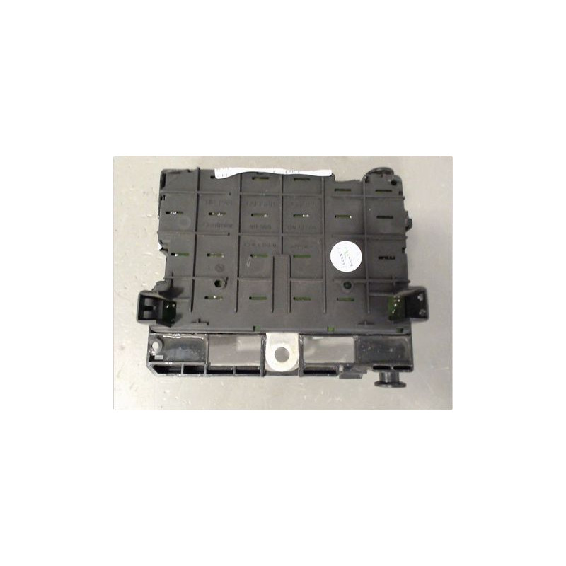 BOITE A FUSIBLES PEUGEOT 206