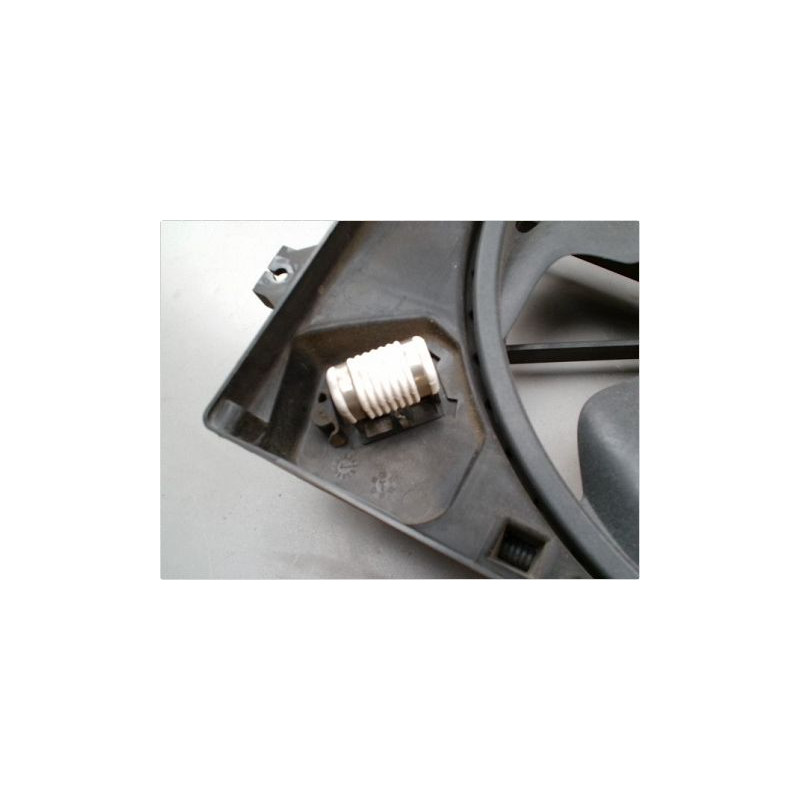MOTEUR VENTILATEUR RADIATEUR HYUNDAI IX20