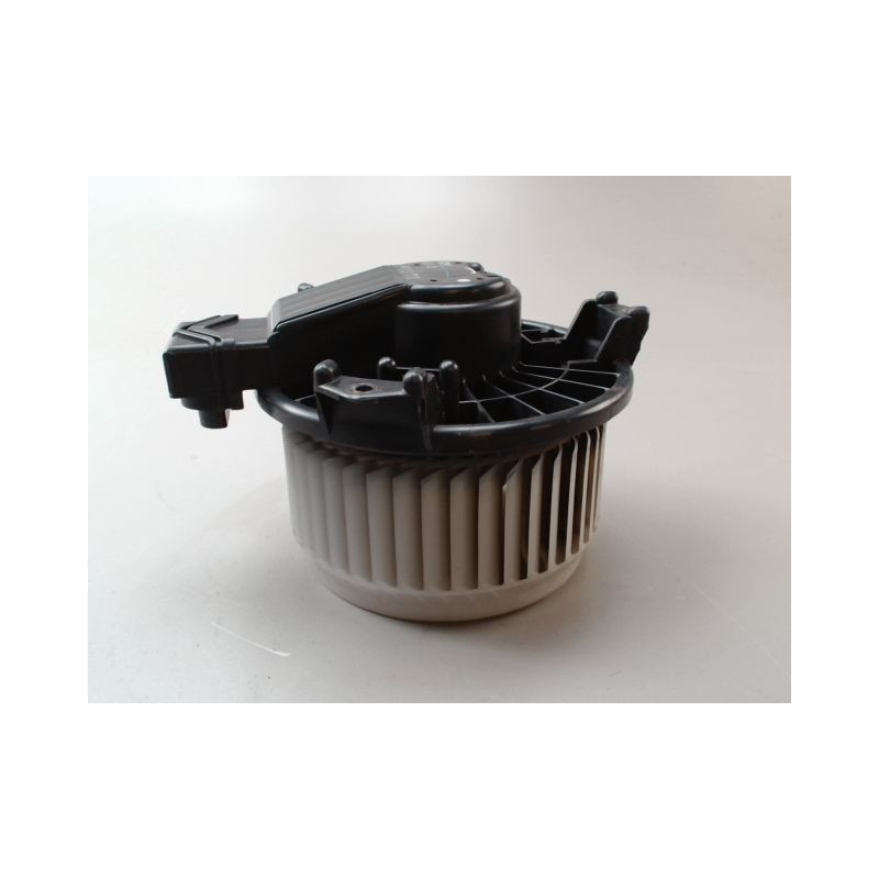 MOTEUR VENTILATEUR CHAUFFAGE TOYOTA YARIS