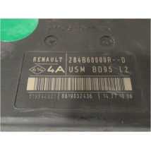 BOITE A FUSIBLES RENAULT MEGANE