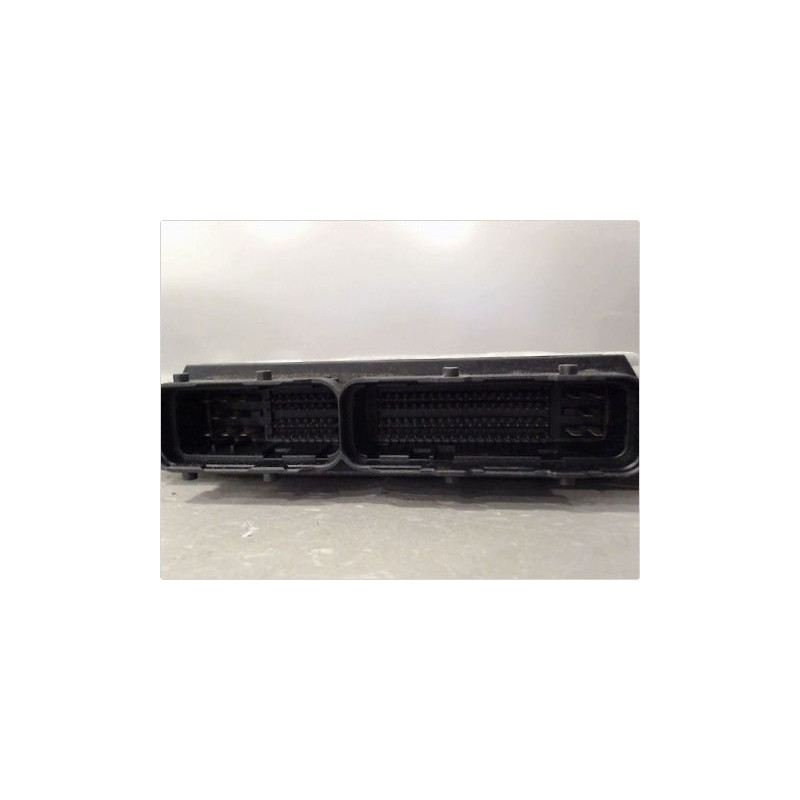 CALCULATEUR MOTEUR TOYOTA YARIS
