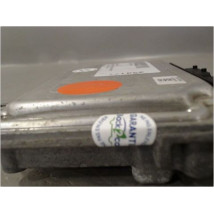 CALCULATEUR MOTEUR TOYOTA YARIS