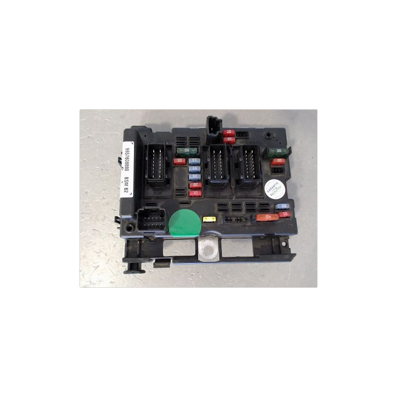 BOITE A FUSIBLES PEUGEOT 206