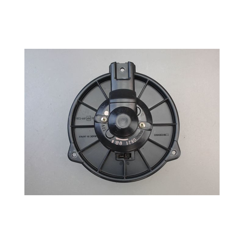 MOTEUR VENTILATEUR CHAUFFAGE TOYOTA YARIS