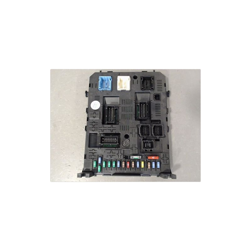 BOITIER GESTION HABITACLE PEUGEOT 5008