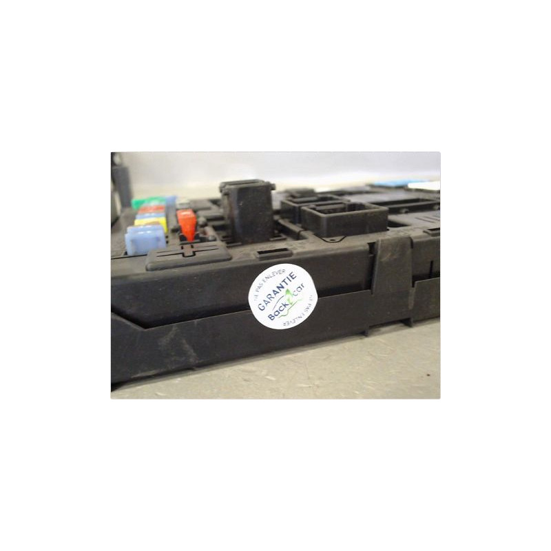 BOITIER GESTION HABITACLE PEUGEOT 5008