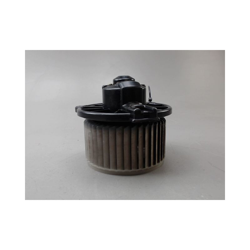 MOTEUR VENTILATEUR CHAUFFAGE TOYOTA YARIS