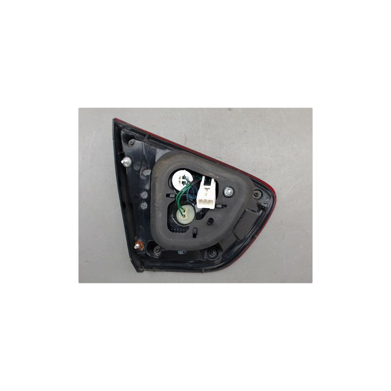 FEU ARRIERE INTERIEUR DROIT KIA RIO
