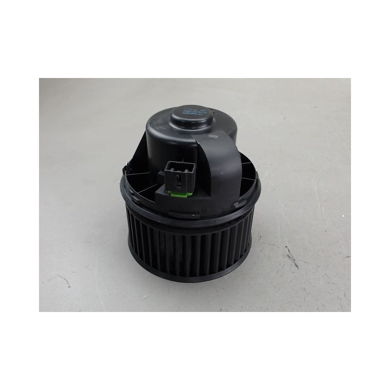 MOTEUR VENTILATEUR CHAUFFAGE VOLVO V40
