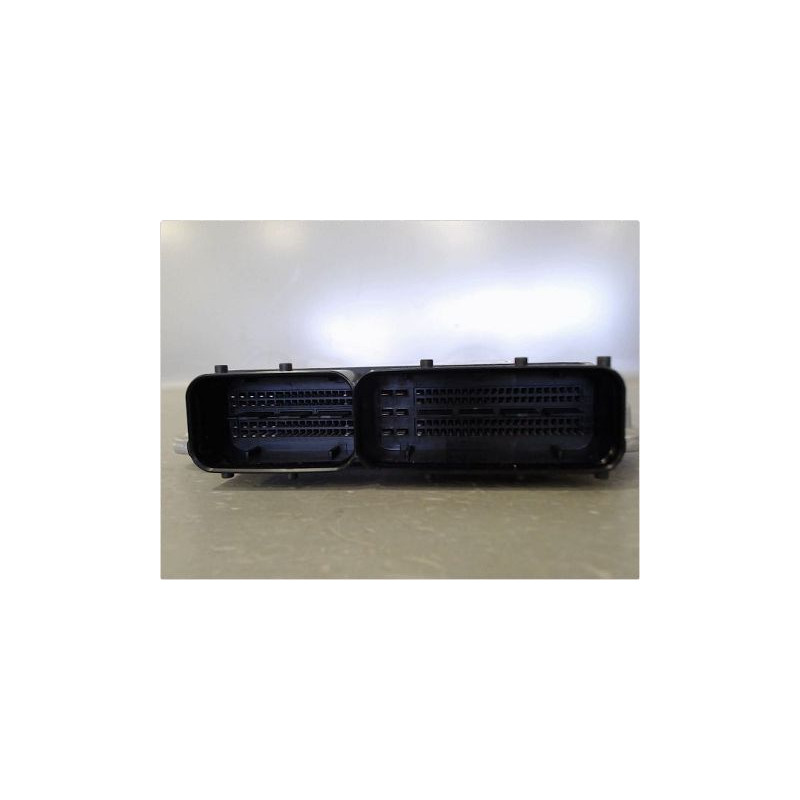 CALCULATEUR MOTEUR AUDI A4
