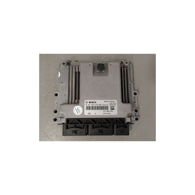 CALCULATEUR MOTEUR RENAULT CLIO