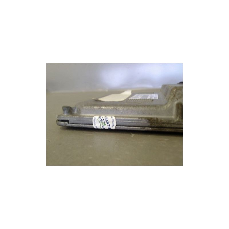 CALCULATEUR MOTEUR VOLKSWAGEN FOX
