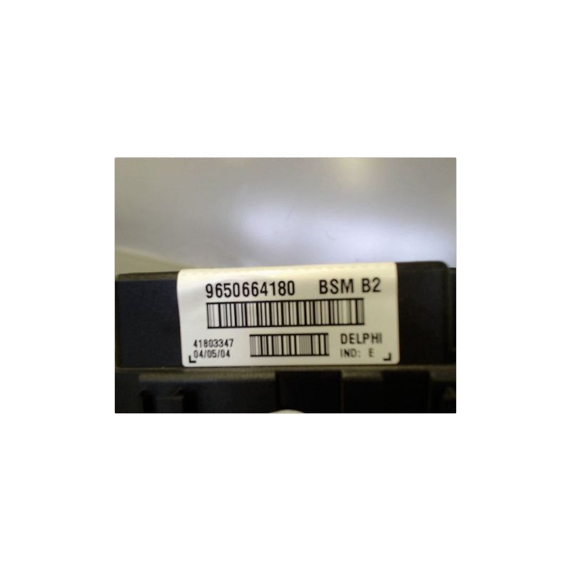 BOITE A FUSIBLES PEUGEOT 206