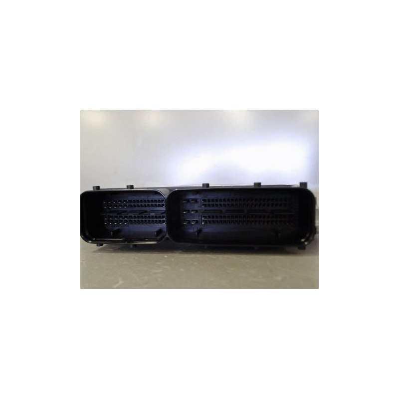 CALCULATEUR MOTEUR AUDI A4