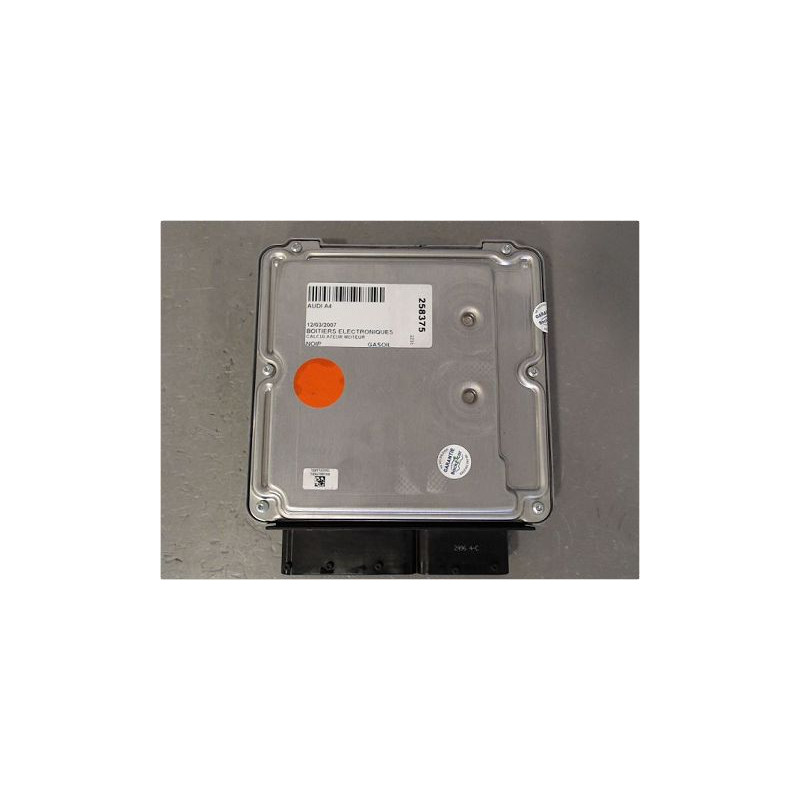 CALCULATEUR MOTEUR AUDI A4