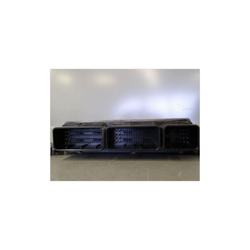 CALCULATEUR MOTEUR RENAULT CLIO
