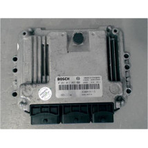 CALCULATEUR MOTEUR RENAULT TRAFIC