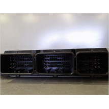 CALCULATEUR MOTEUR RENAULT TRAFIC