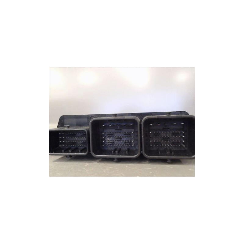 CALCULATEUR MOTEUR VOLVO V40