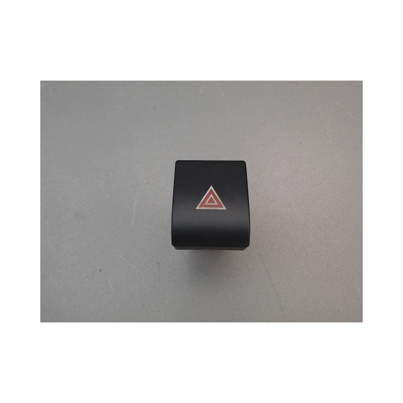 BOUTON DE WARNING PEUGEOT 3008