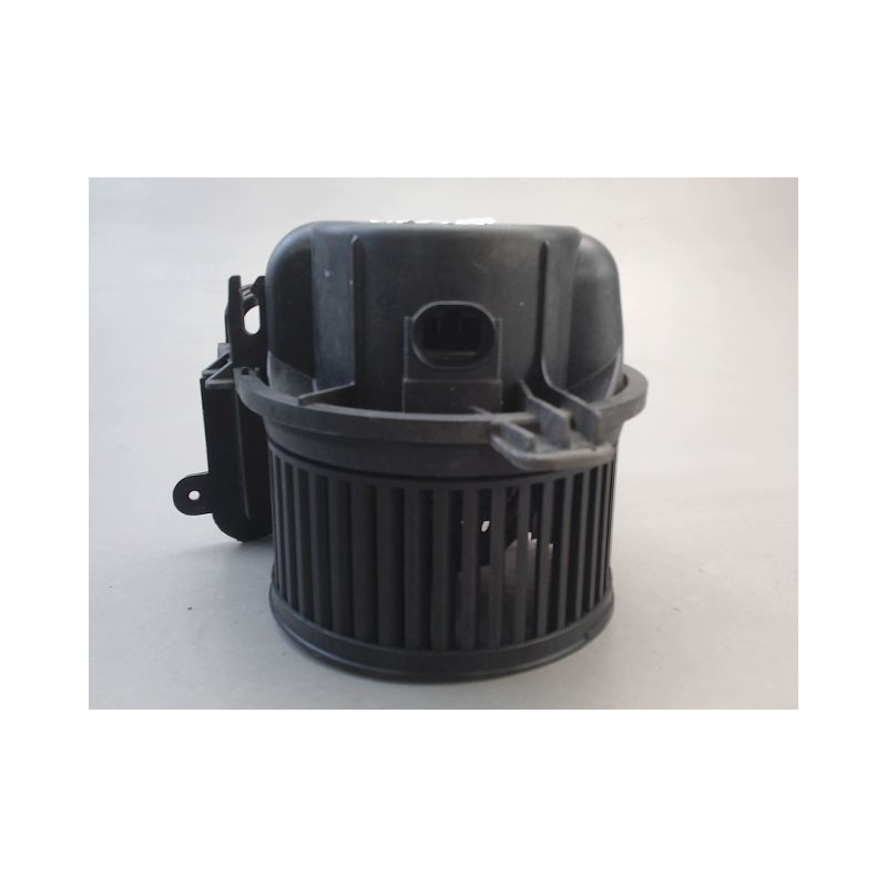 MOTEUR VENTILATEUR CHAUFFAGE RENAULT CLIO