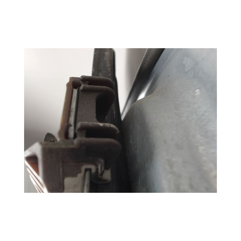 MECANISME LEVE-GLACE AVANT DROIT SEAT CORDOBA